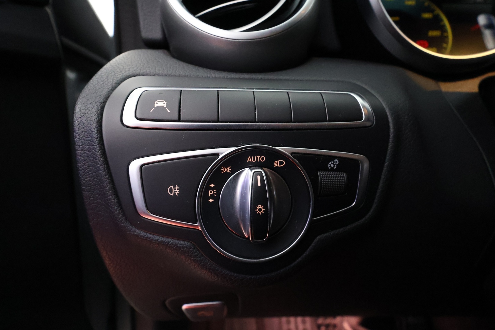 MERCEDES-BENZ C 2020