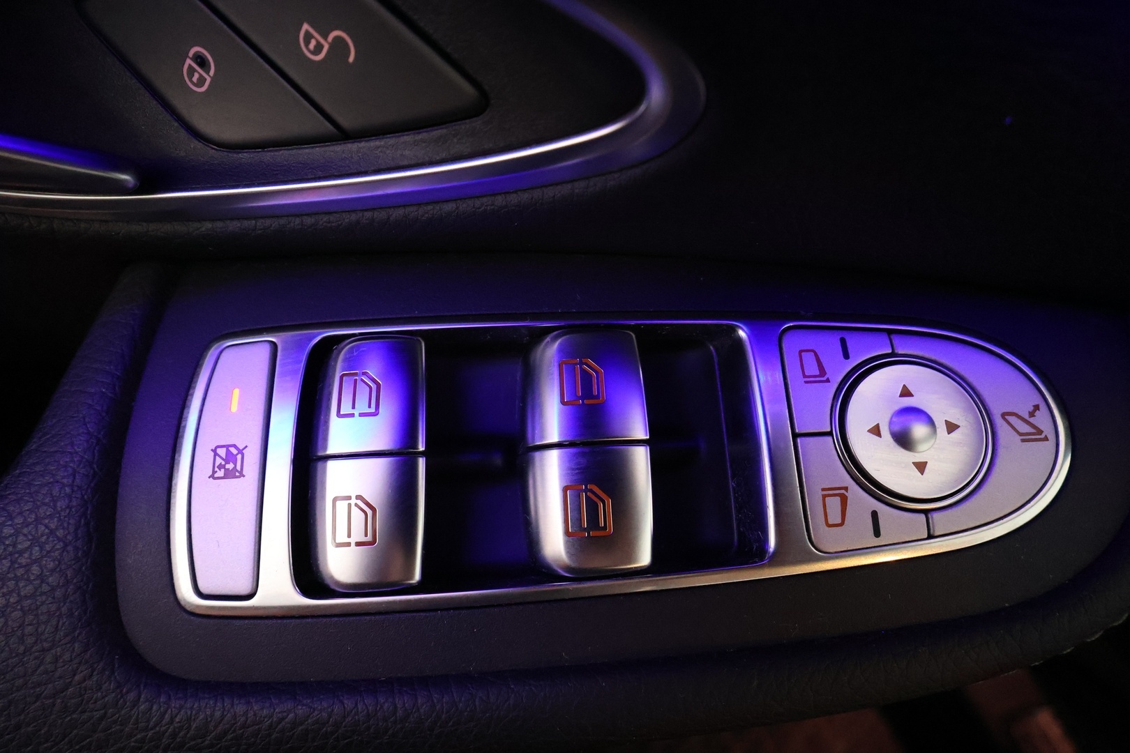 MERCEDES-BENZ C 2020