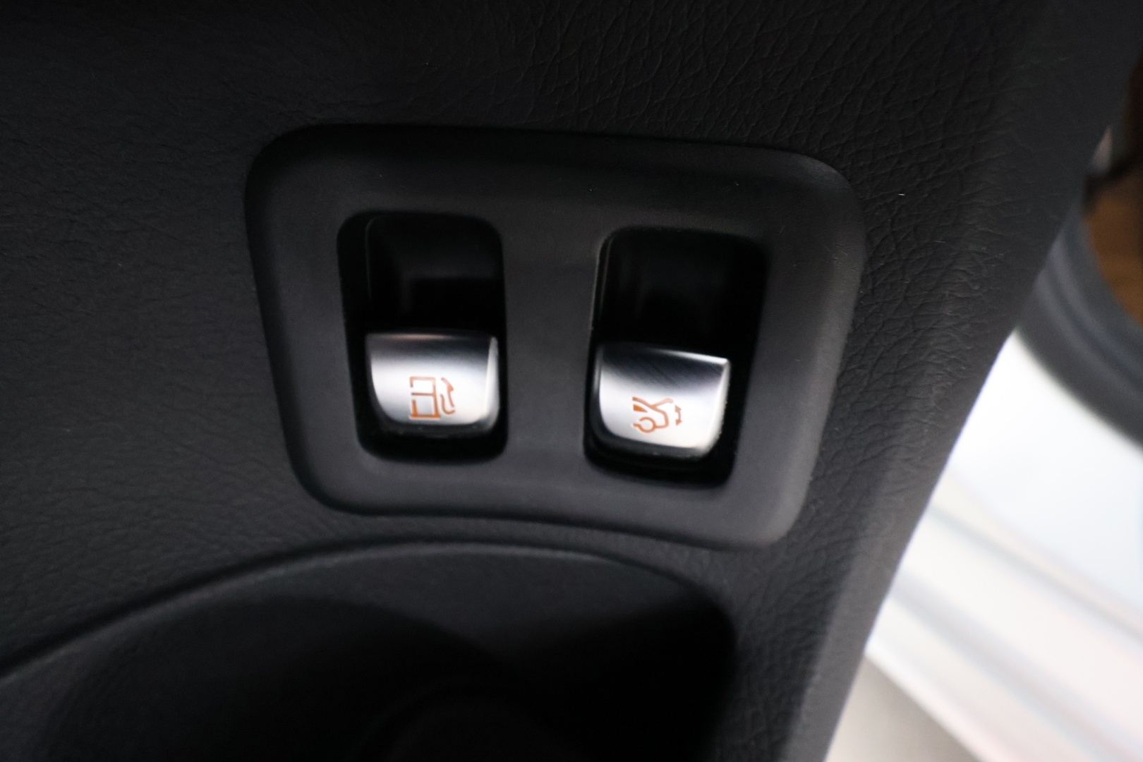 MERCEDES-BENZ C 2020