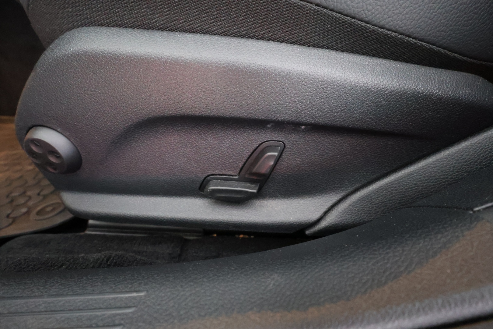 MERCEDES-BENZ C 2020