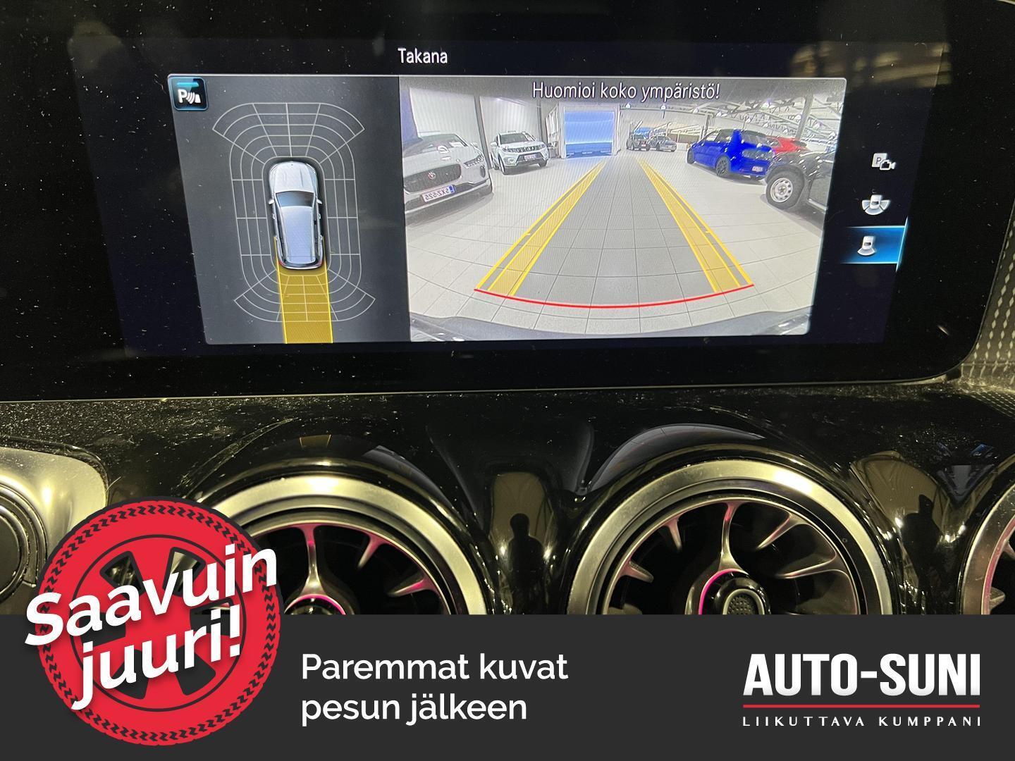 MERCEDES-BENZ EQB 2022