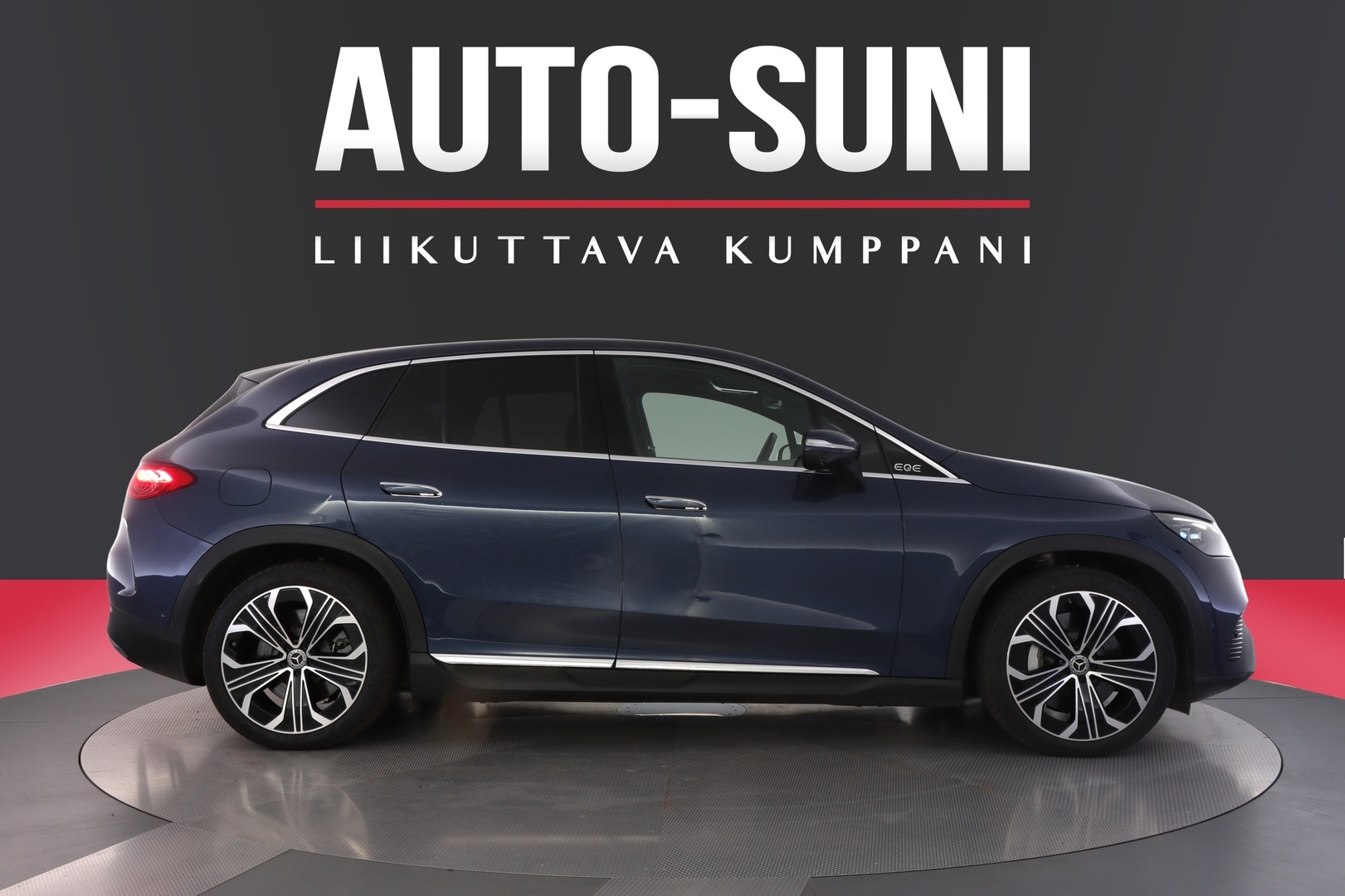 MERCEDES-BENZ EQE SUV 2023