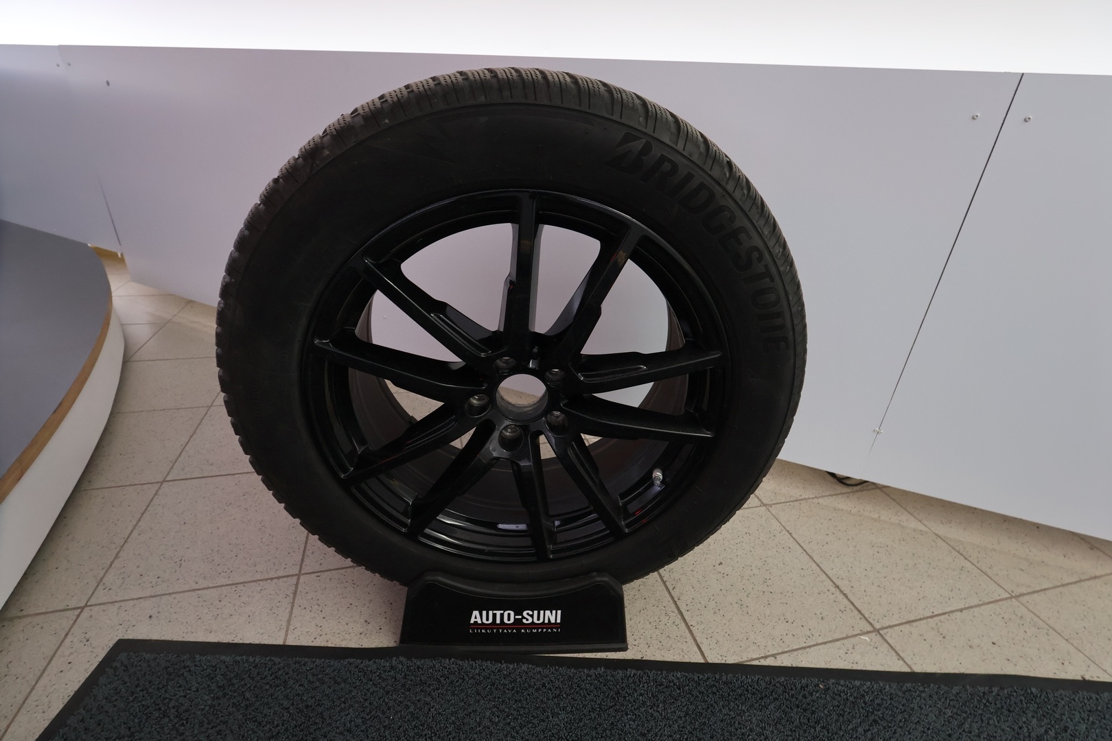 MERCEDES-BENZ EQE SUV 2023