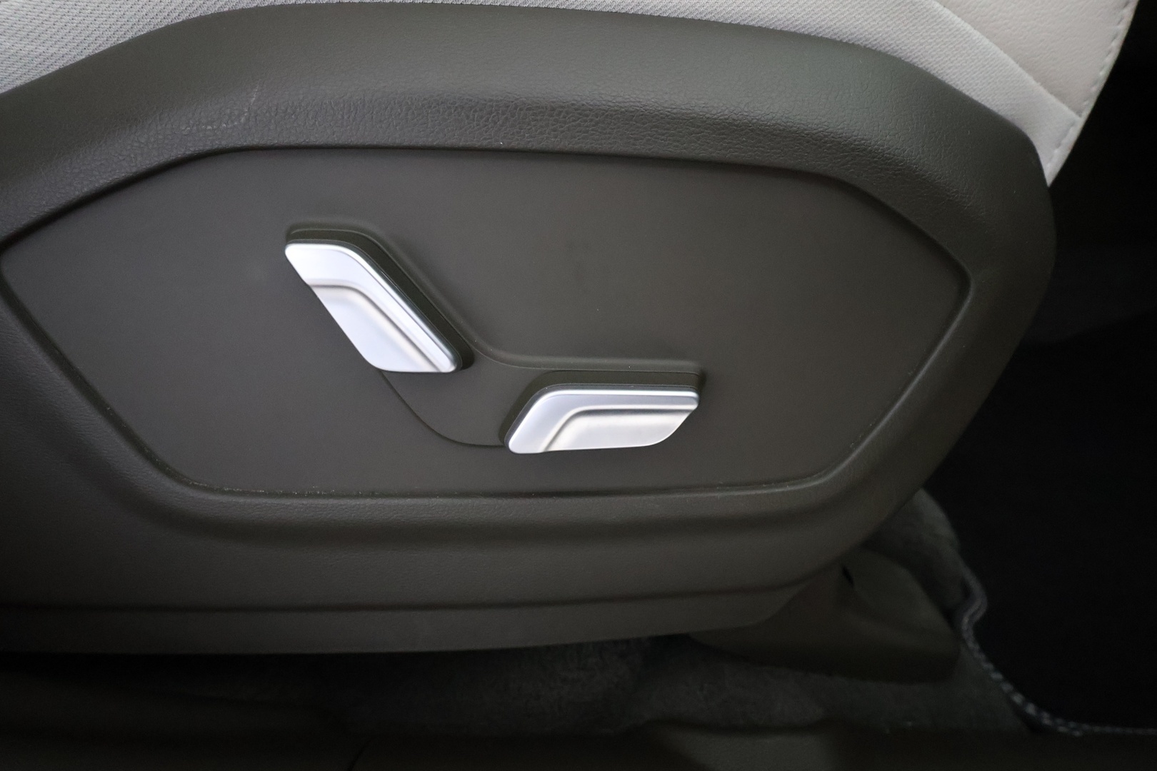 HYUNDAI Santa Fe 2025