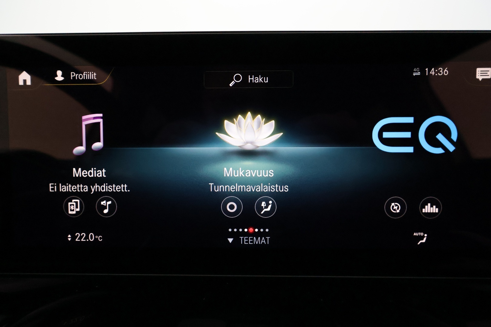 MERCEDES-BENZ EQA 2024