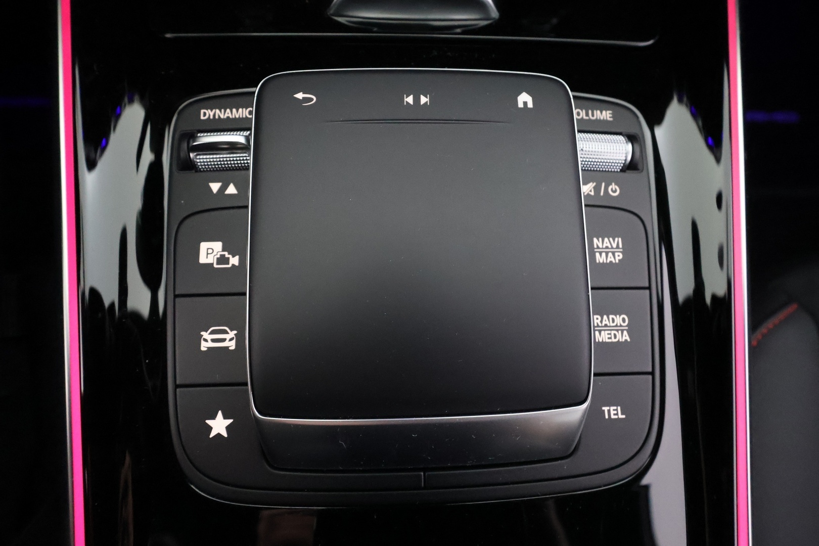 MERCEDES-BENZ EQA 2024