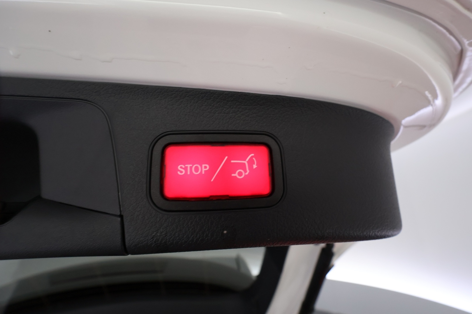 MERCEDES-BENZ EQA 2024