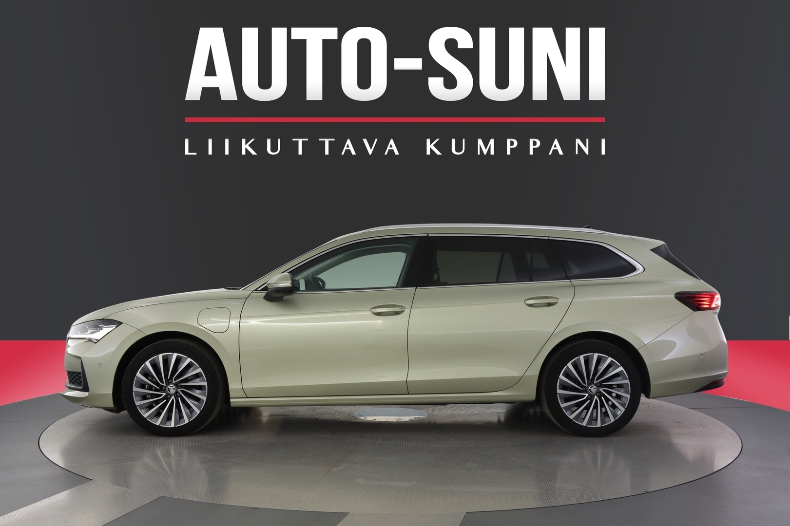 SKODA Superb 2024