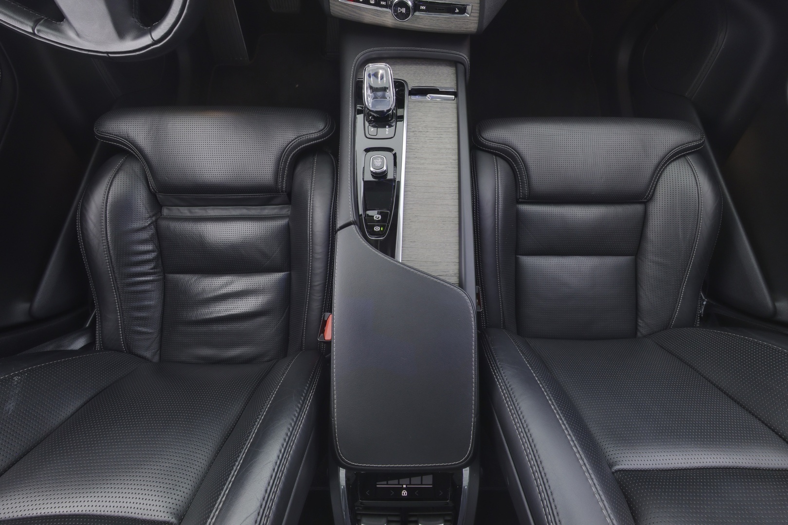 VOLVO XC90 2022