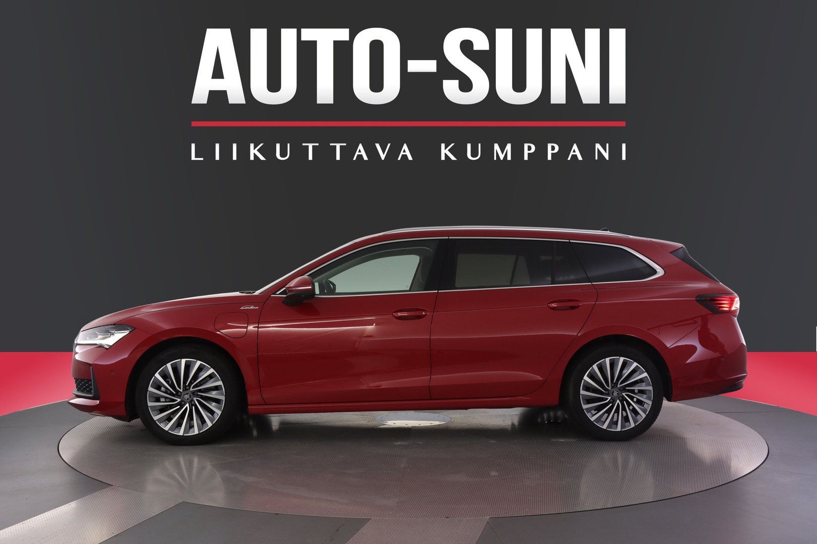 SKODA Superb 2025