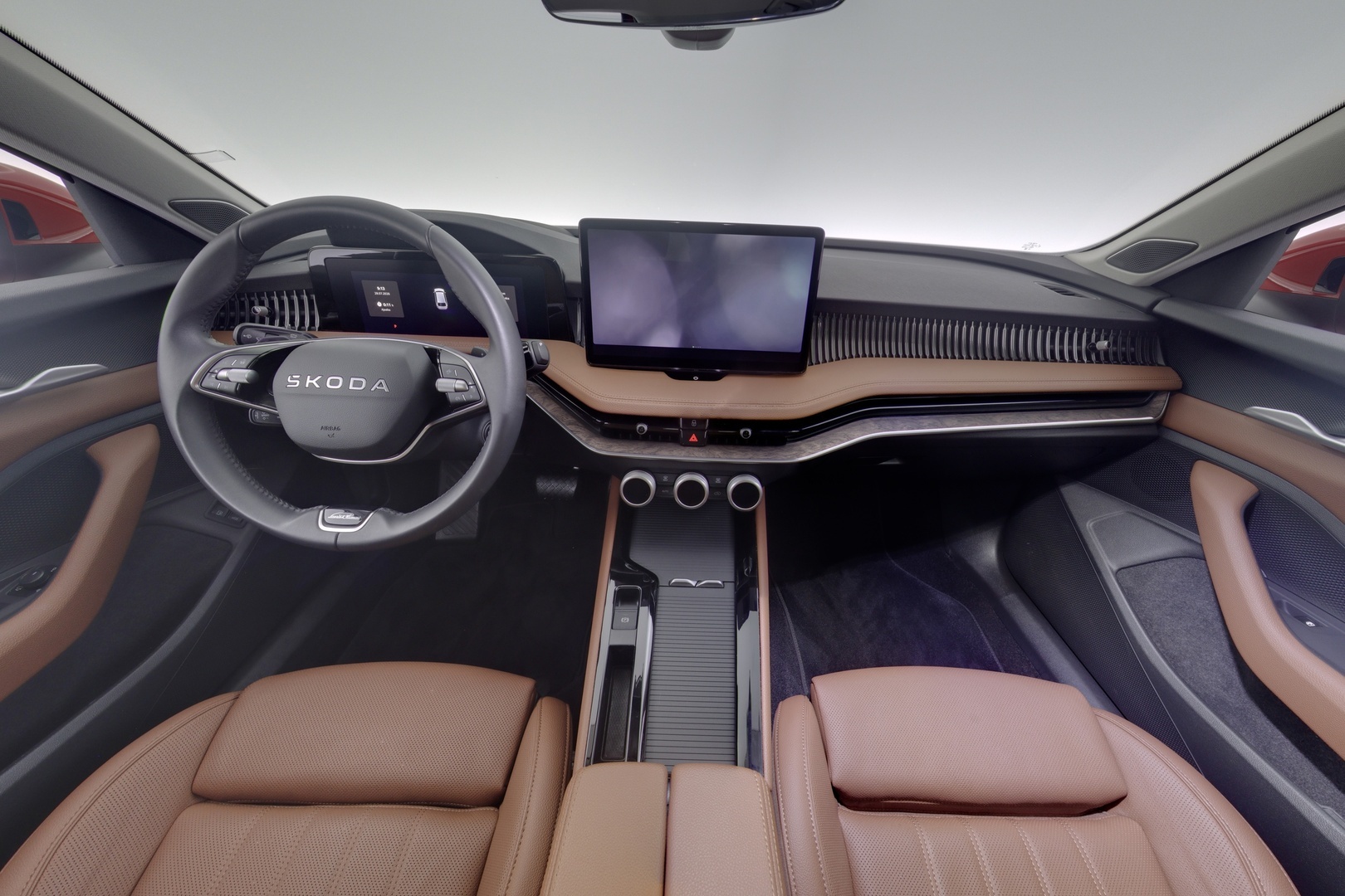 SKODA Superb 2025