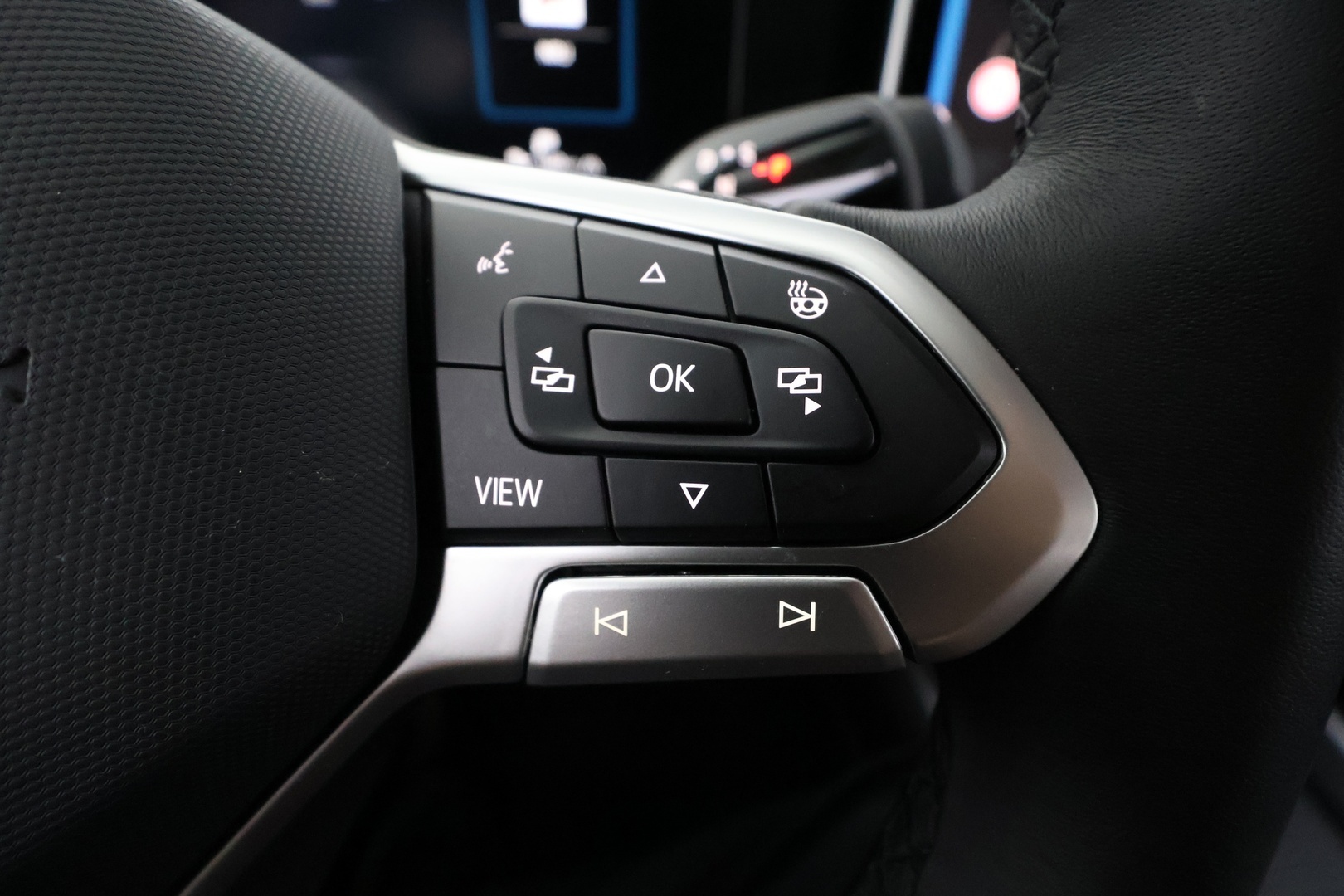 VOLKSWAGEN Passat 17