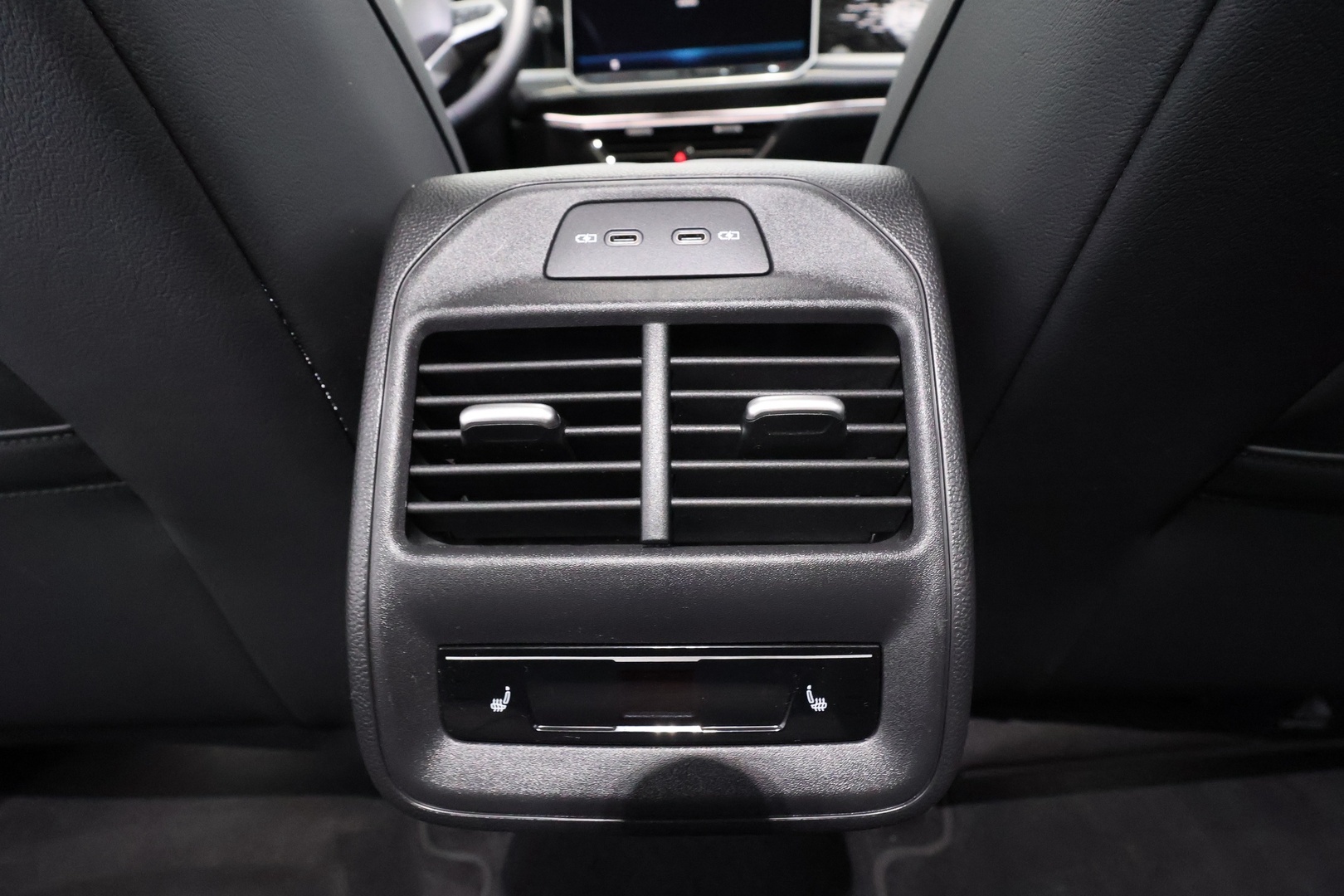 VOLKSWAGEN Passat 27