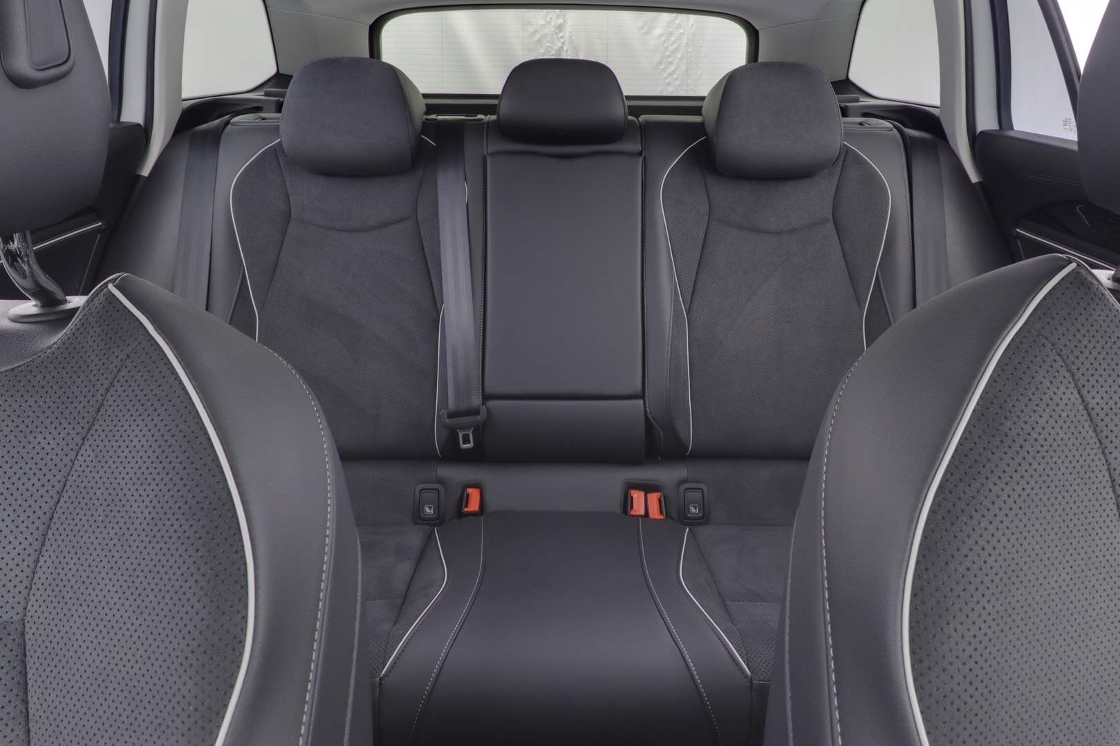 VOLKSWAGEN Passat 8