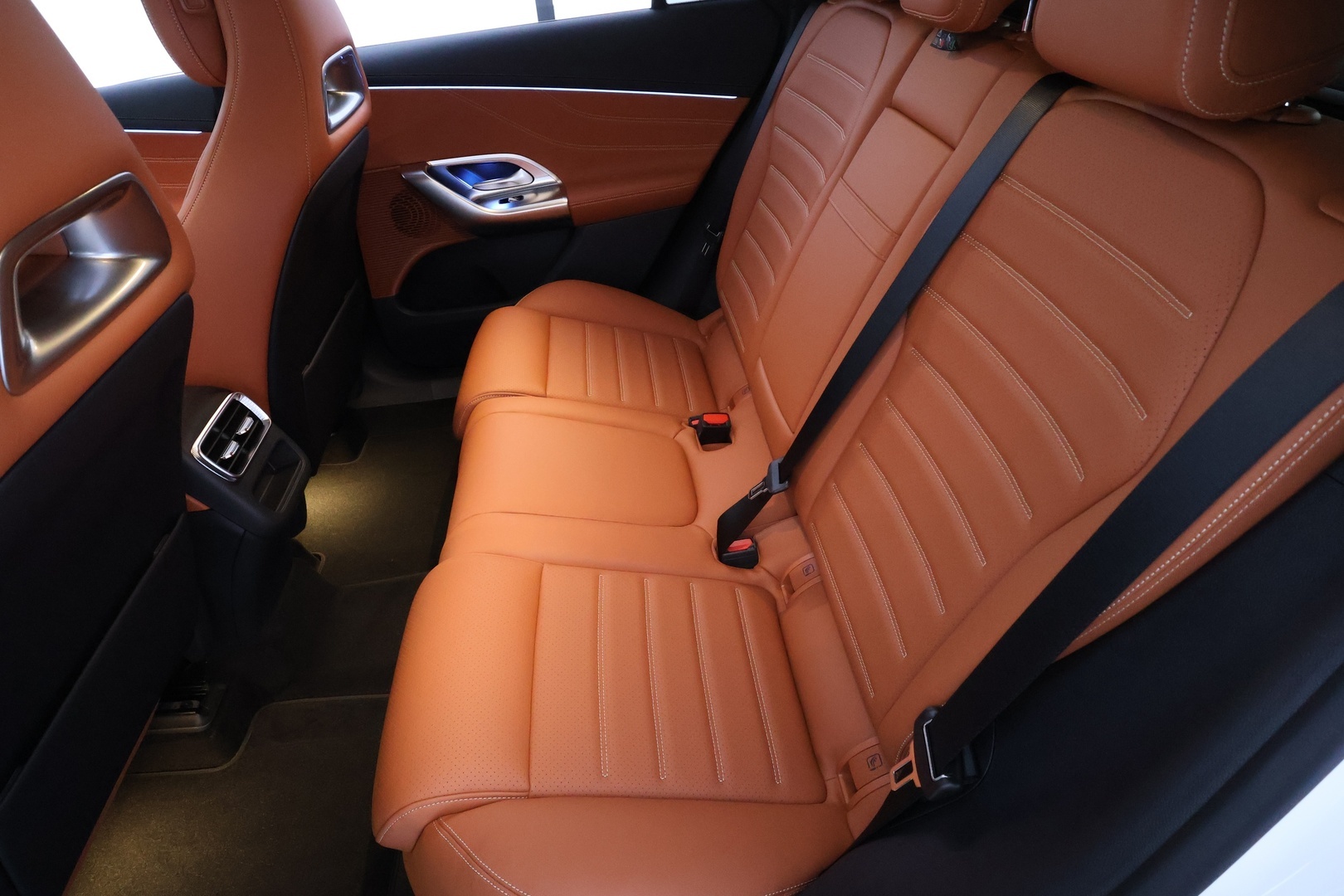 MERCEDES-BENZ GLC 2026