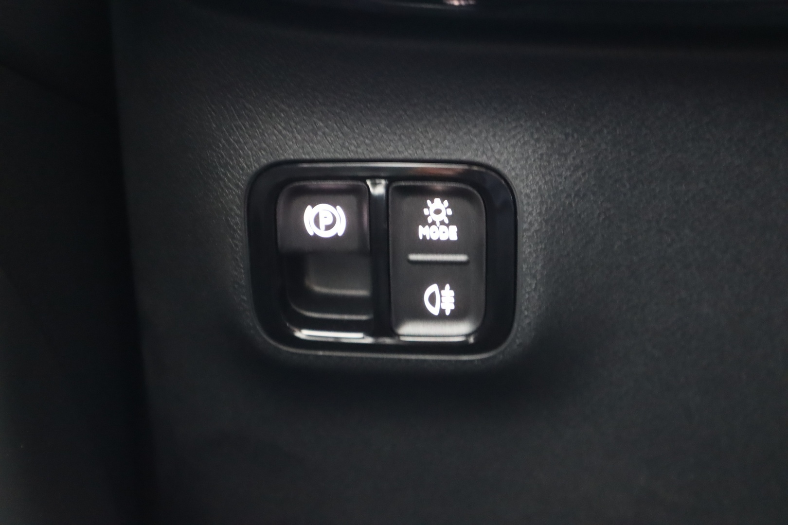 MERCEDES-BENZ GLB 15