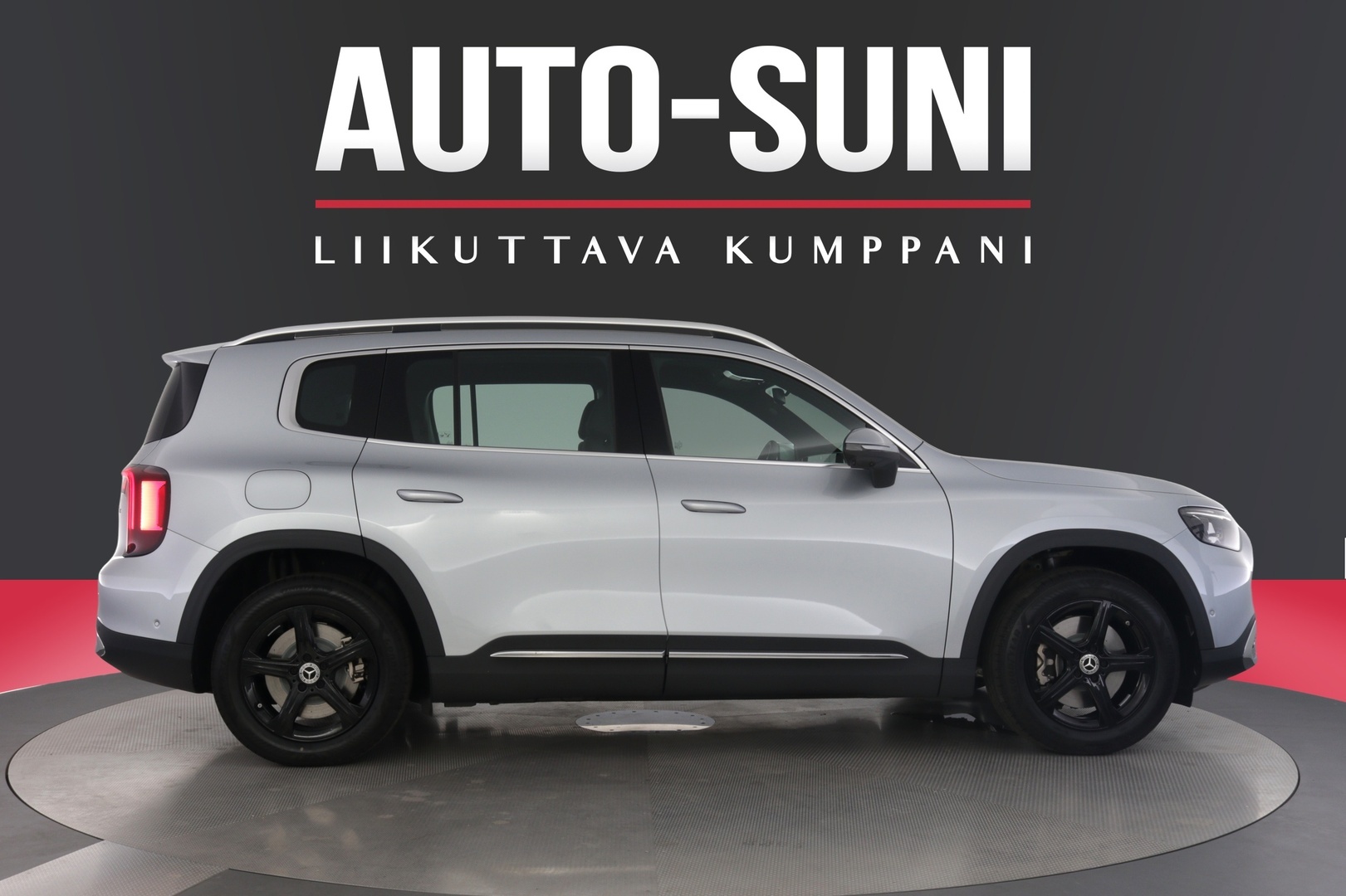 MERCEDES-BENZ GLB 2