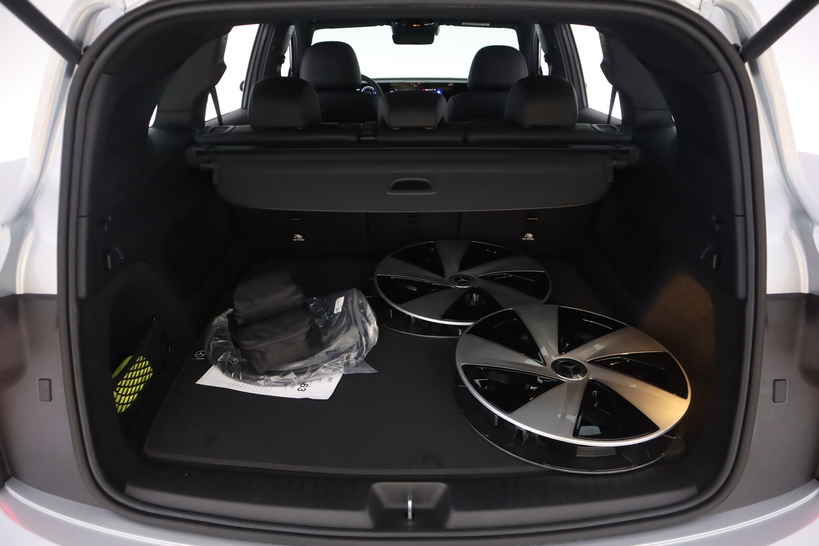 MERCEDES-BENZ GLB 28