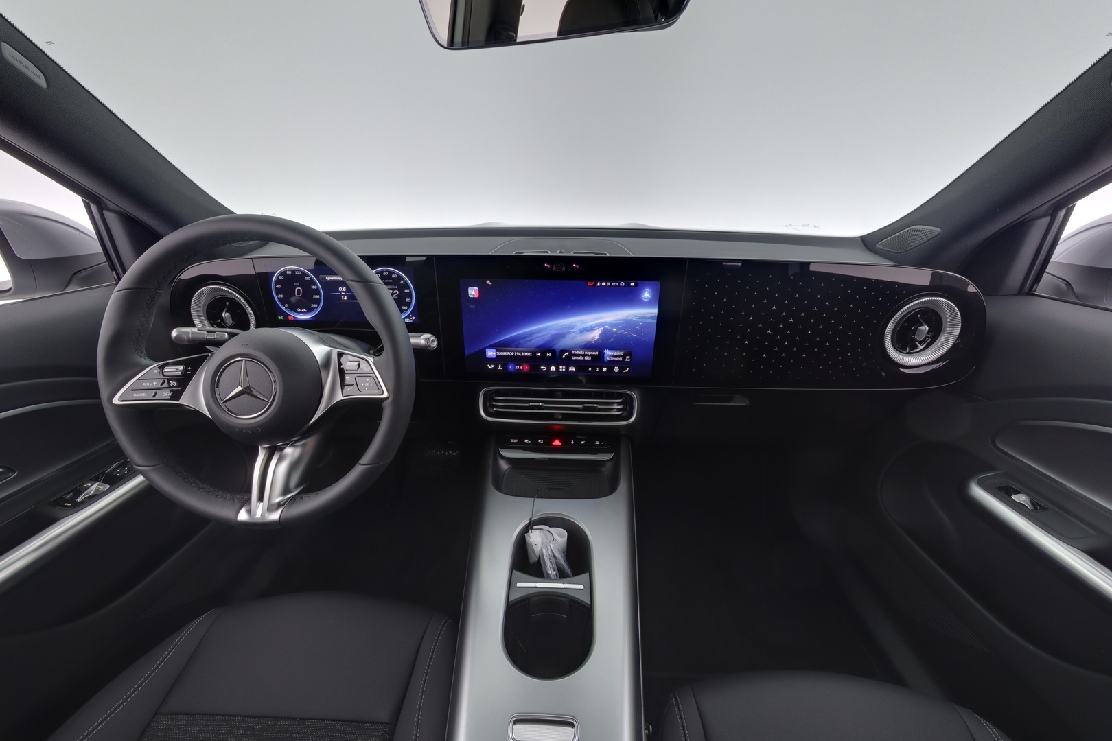 MERCEDES-BENZ GLB 7