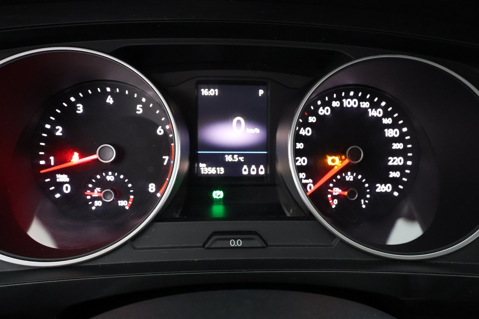 VOLKSWAGEN Tiguan 2016