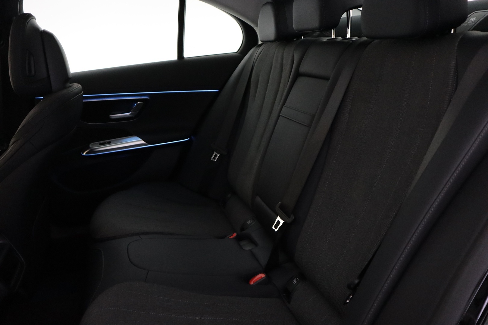 MERCEDES-BENZ E 2025