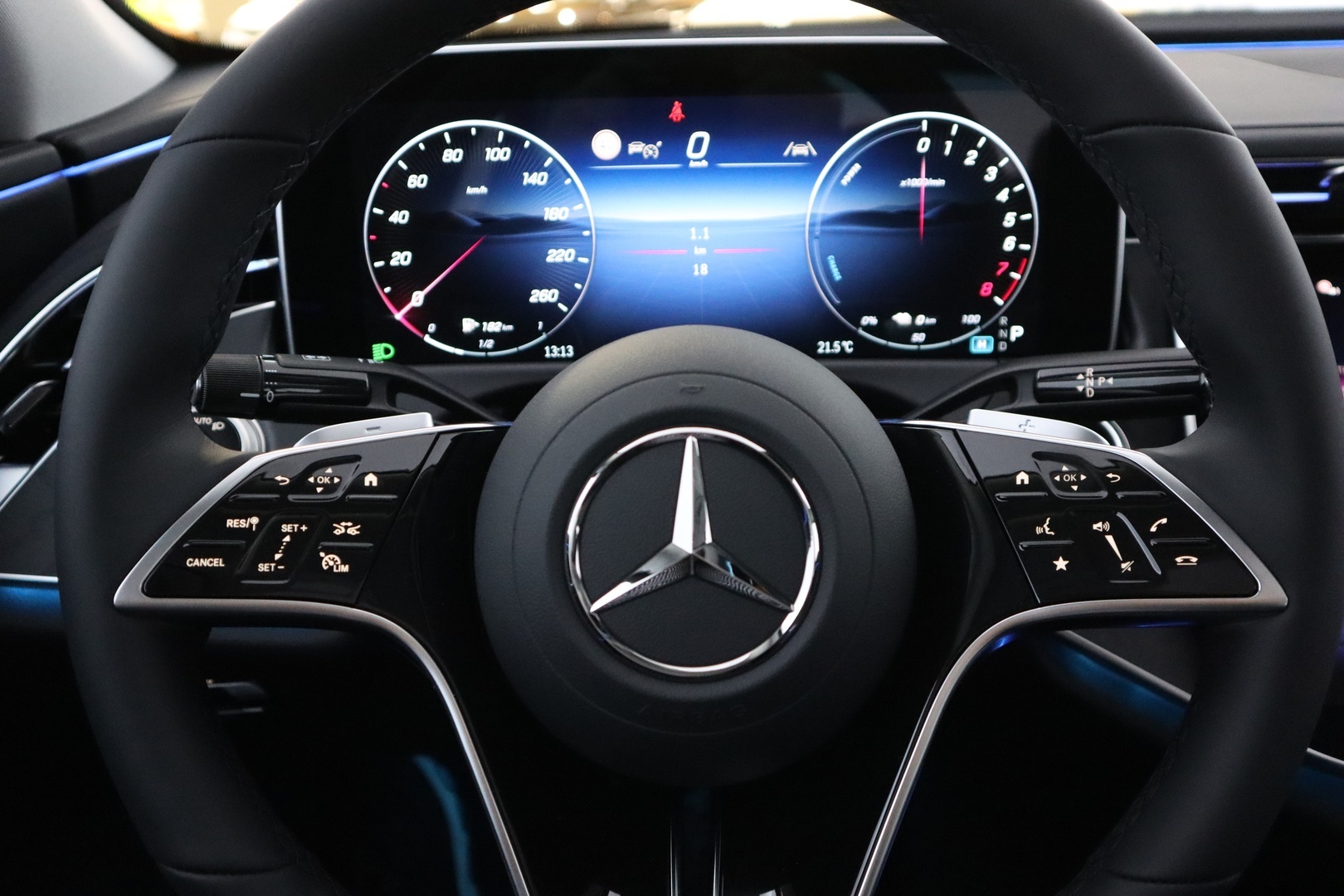 MERCEDES-BENZ E 2025