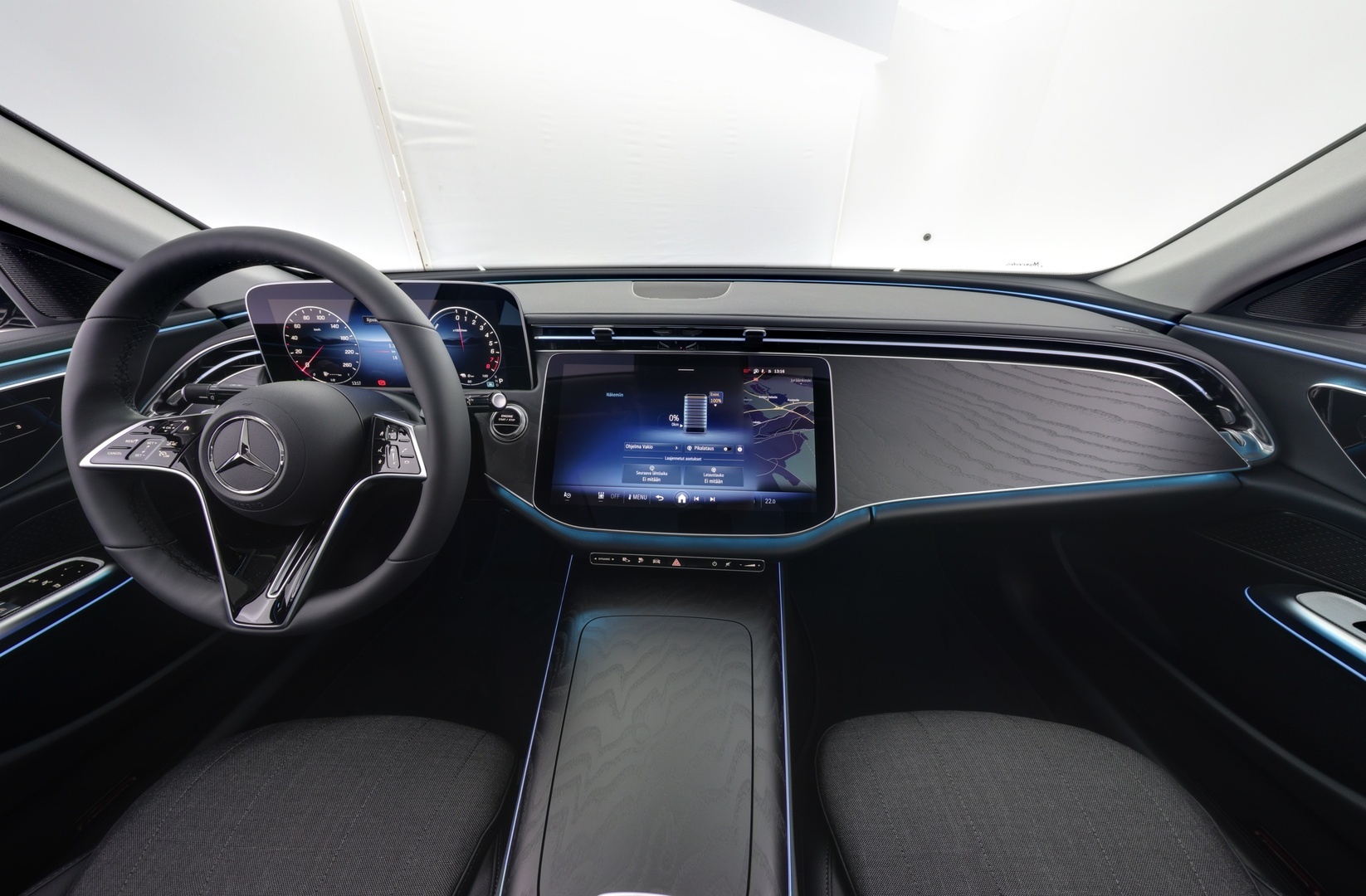 MERCEDES-BENZ E 2025