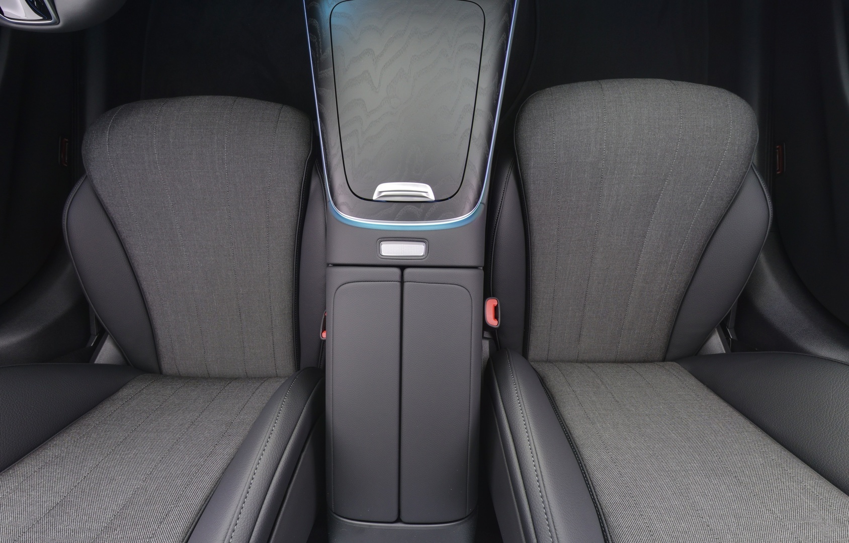 MERCEDES-BENZ E 2025