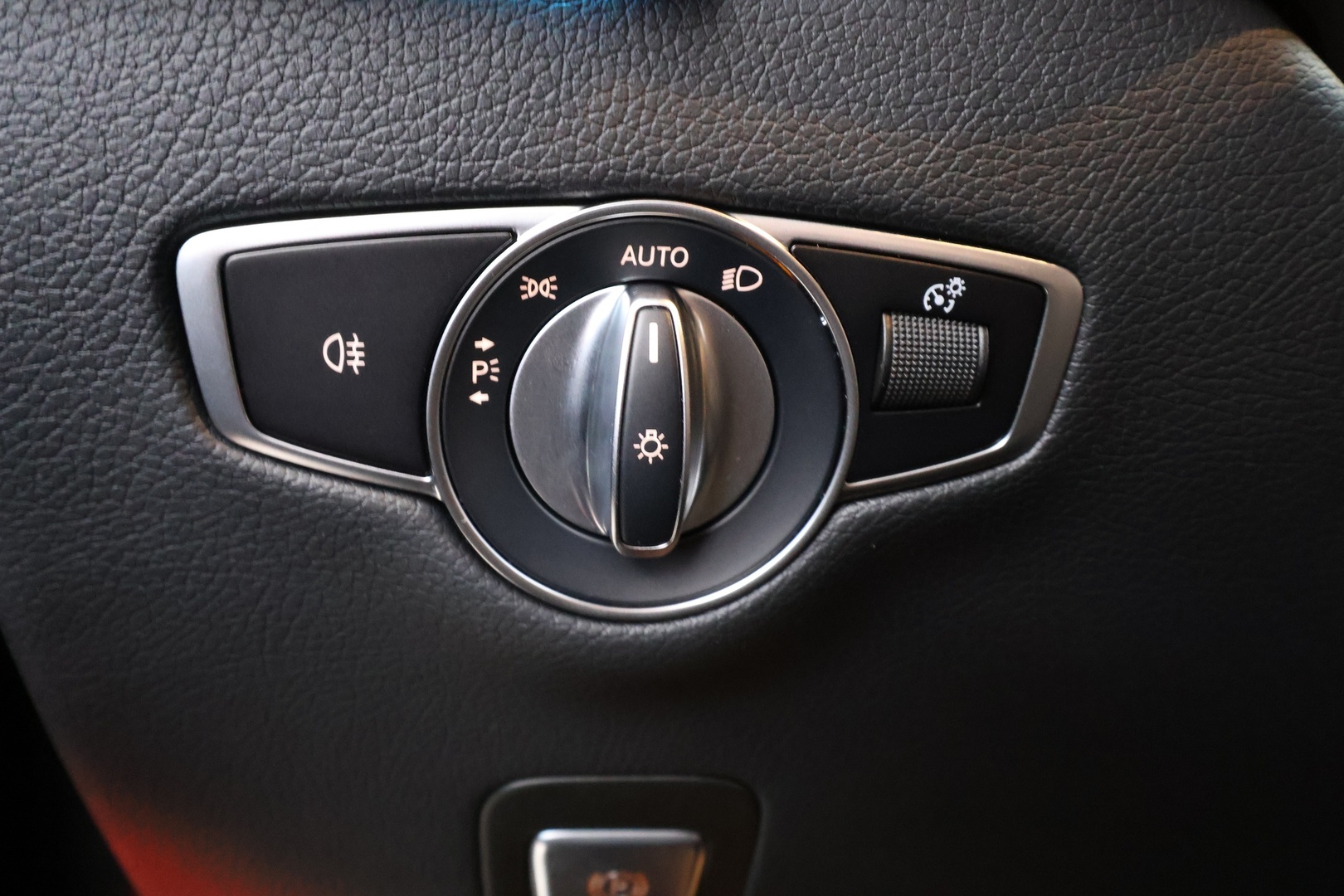 MERCEDES-BENZ EQC 2023