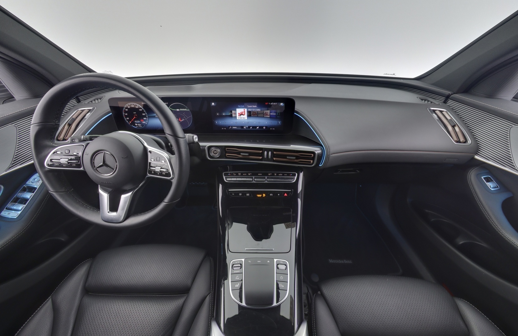 MERCEDES-BENZ EQC 2023