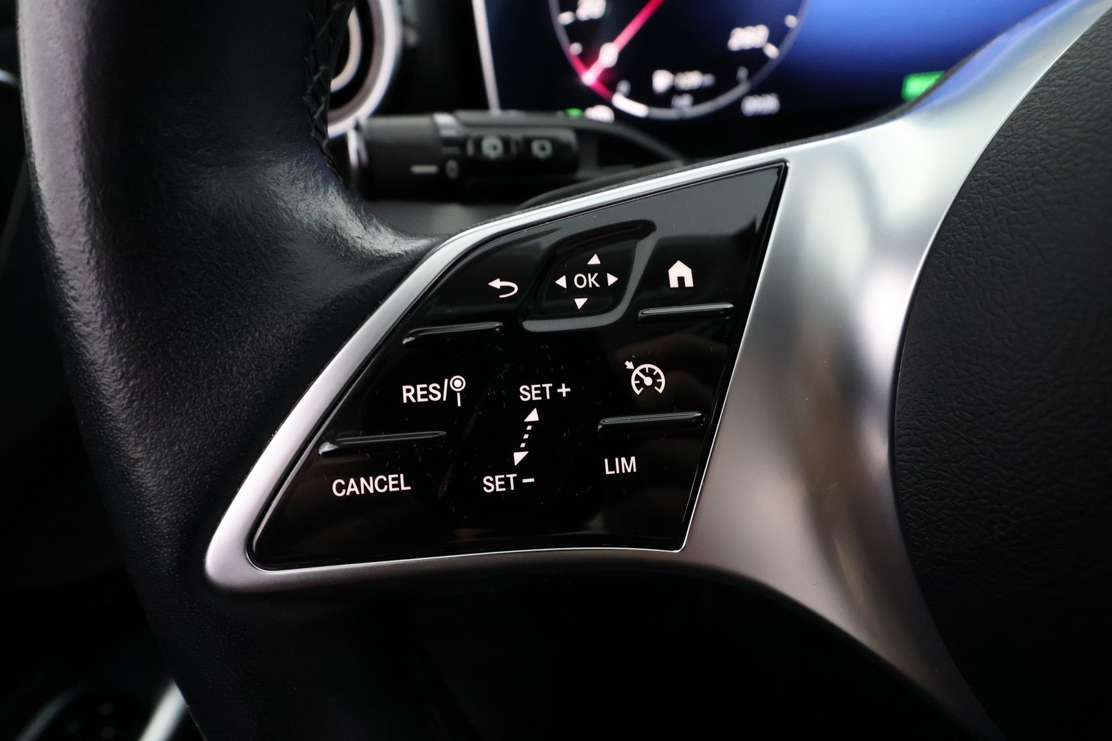 MERCEDES-BENZ C 2022