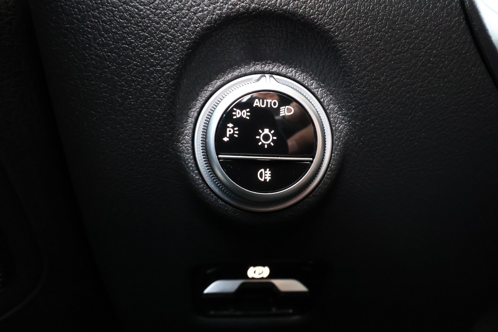 MERCEDES-BENZ C 2022