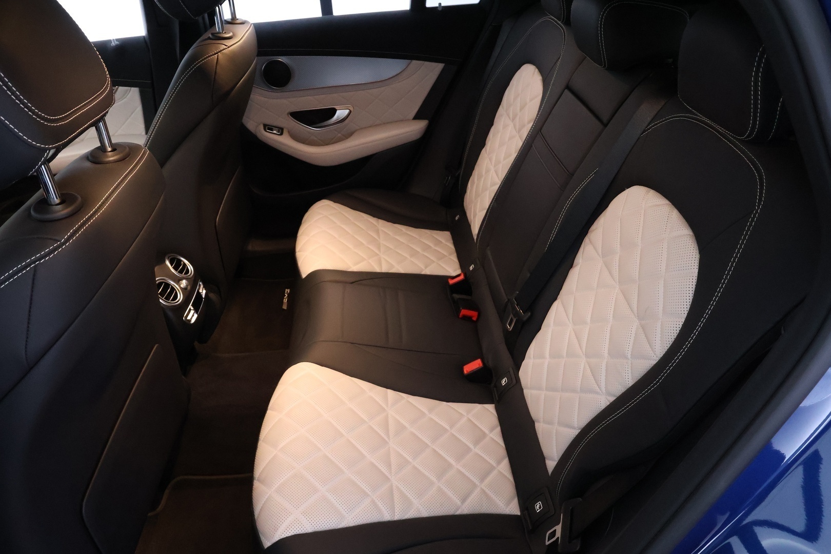 MERCEDES-BENZ EQC 2023