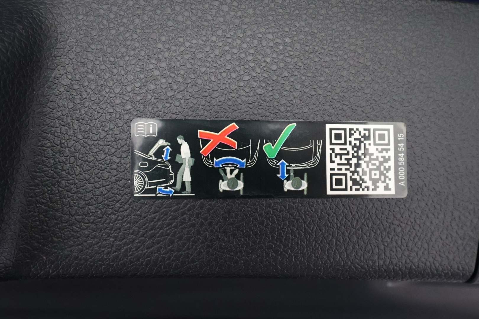 MERCEDES-BENZ EQC 2023