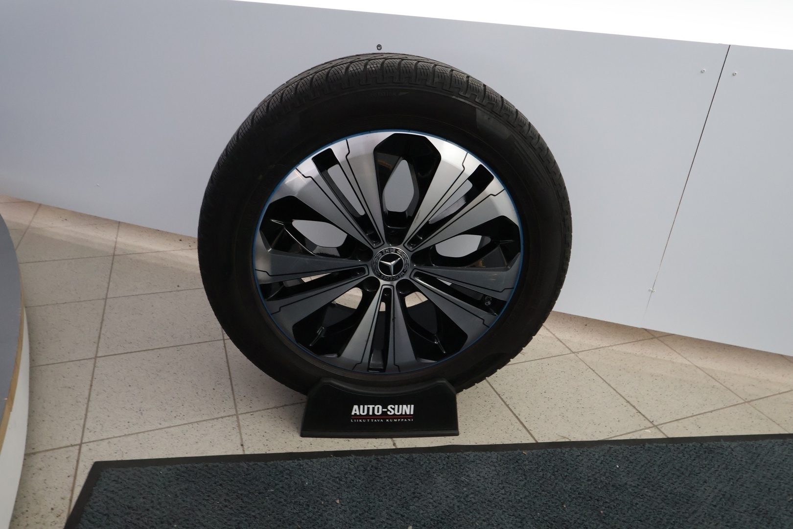 MERCEDES-BENZ EQC 2023