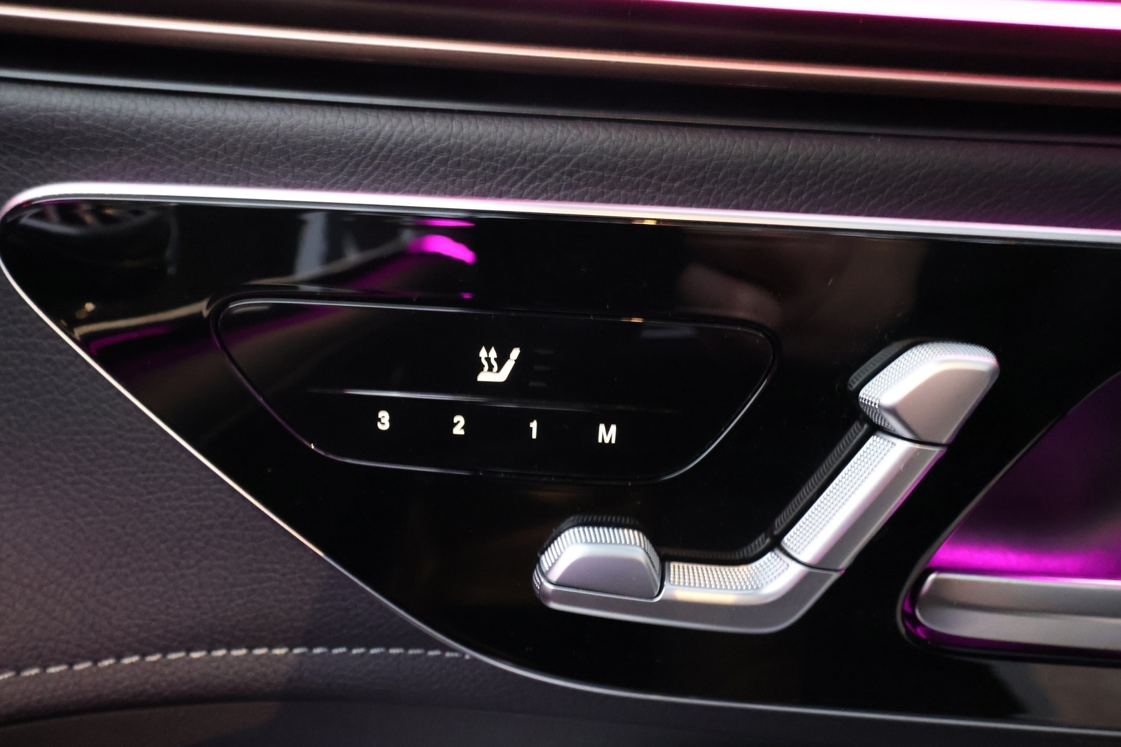 MERCEDES-BENZ EQE SUV 2024