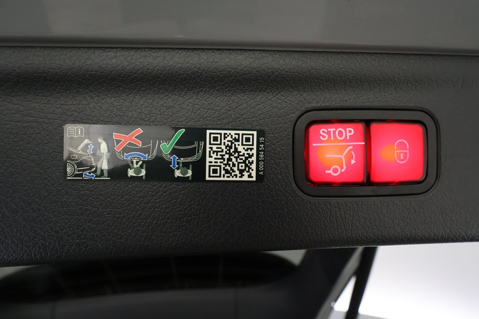 MERCEDES-BENZ EQE SUV 2024