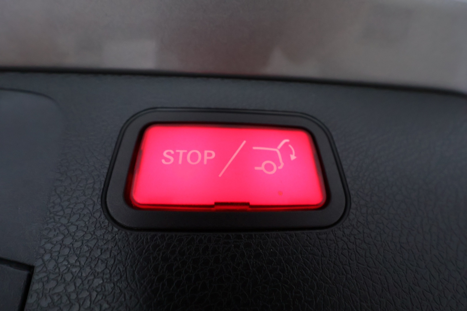 MERCEDES-BENZ E 2022