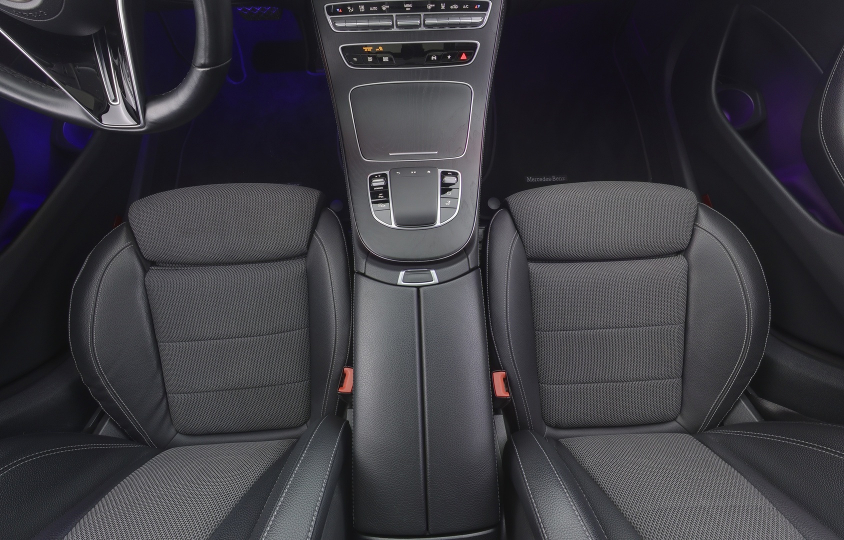 MERCEDES-BENZ E 2022