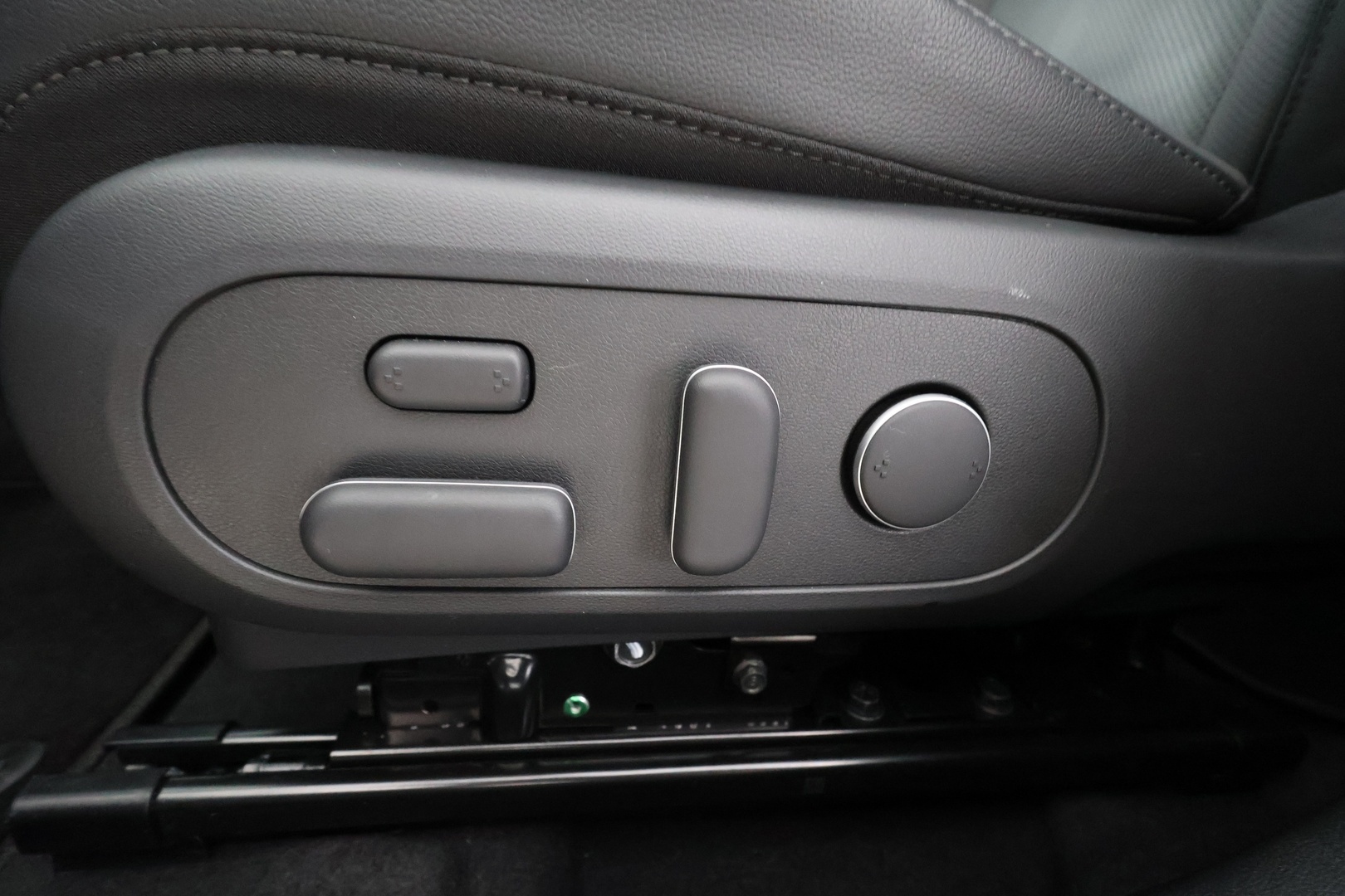 HYUNDAI KONA Electric 2024