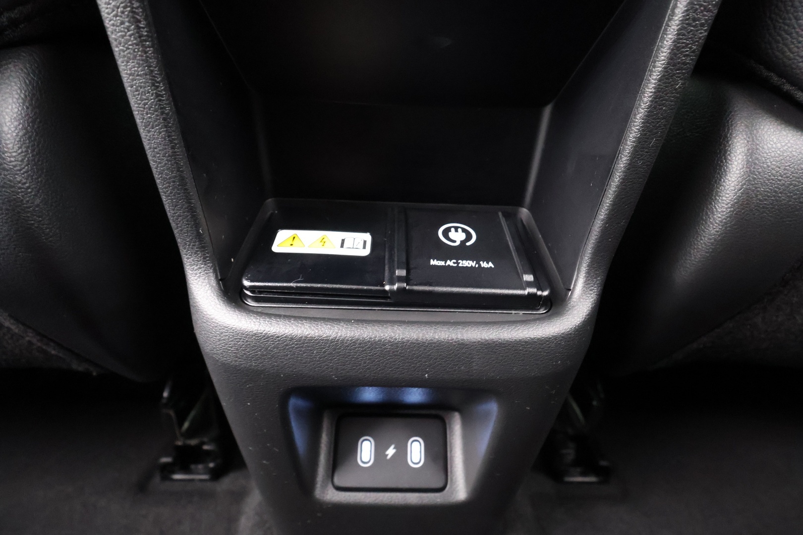 HYUNDAI KONA Electric 2024