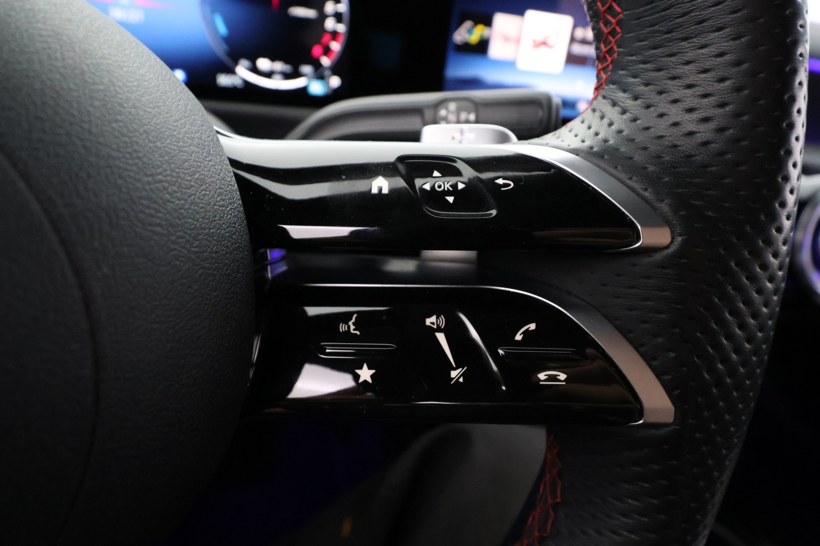 MERCEDES-BENZ CLA 2024