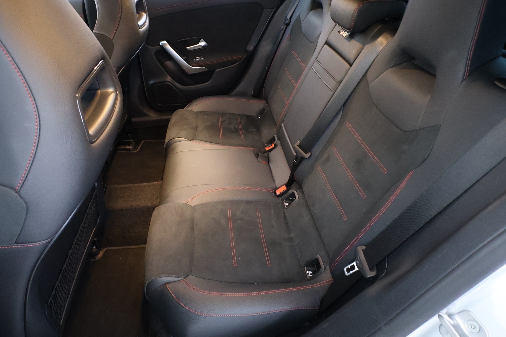 MERCEDES-BENZ CLA 2024