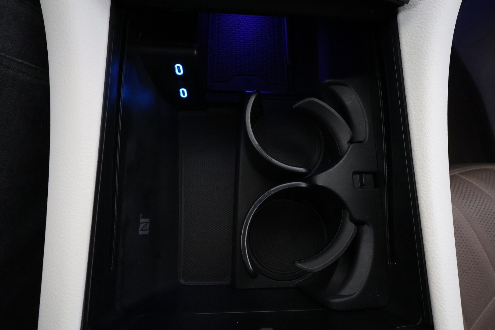 MERCEDES-BENZ EQE SUV 2023