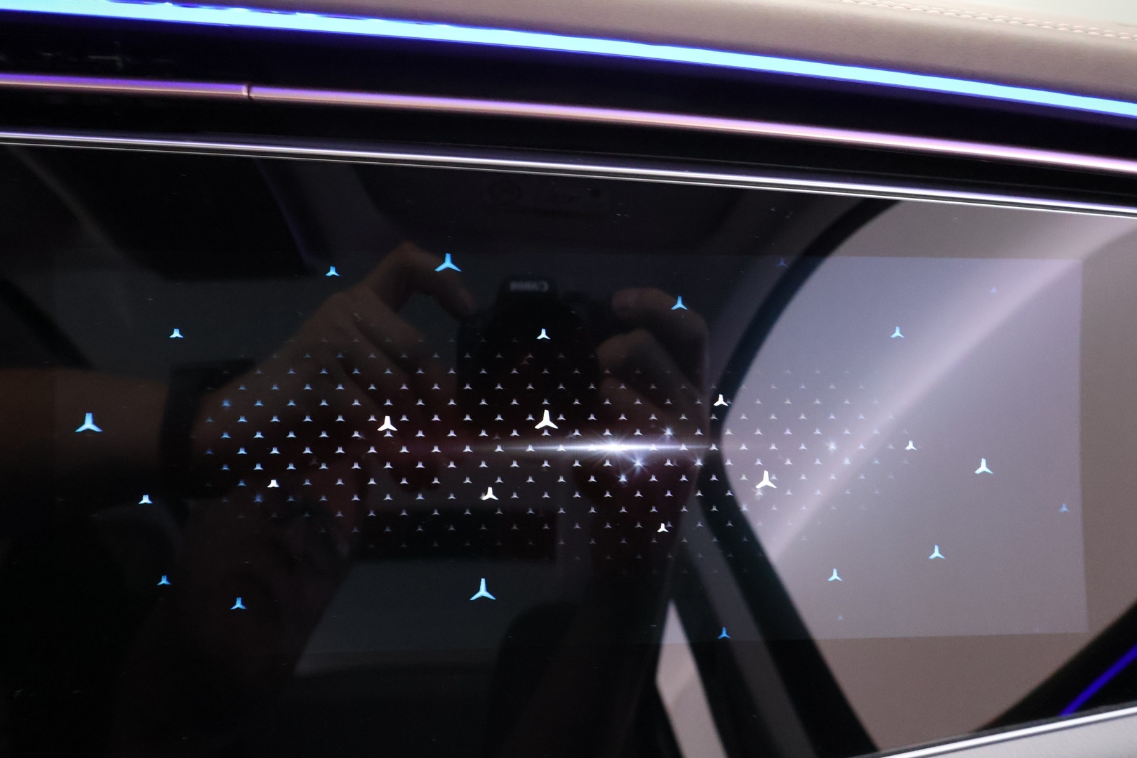 MERCEDES-BENZ EQE SUV 2023