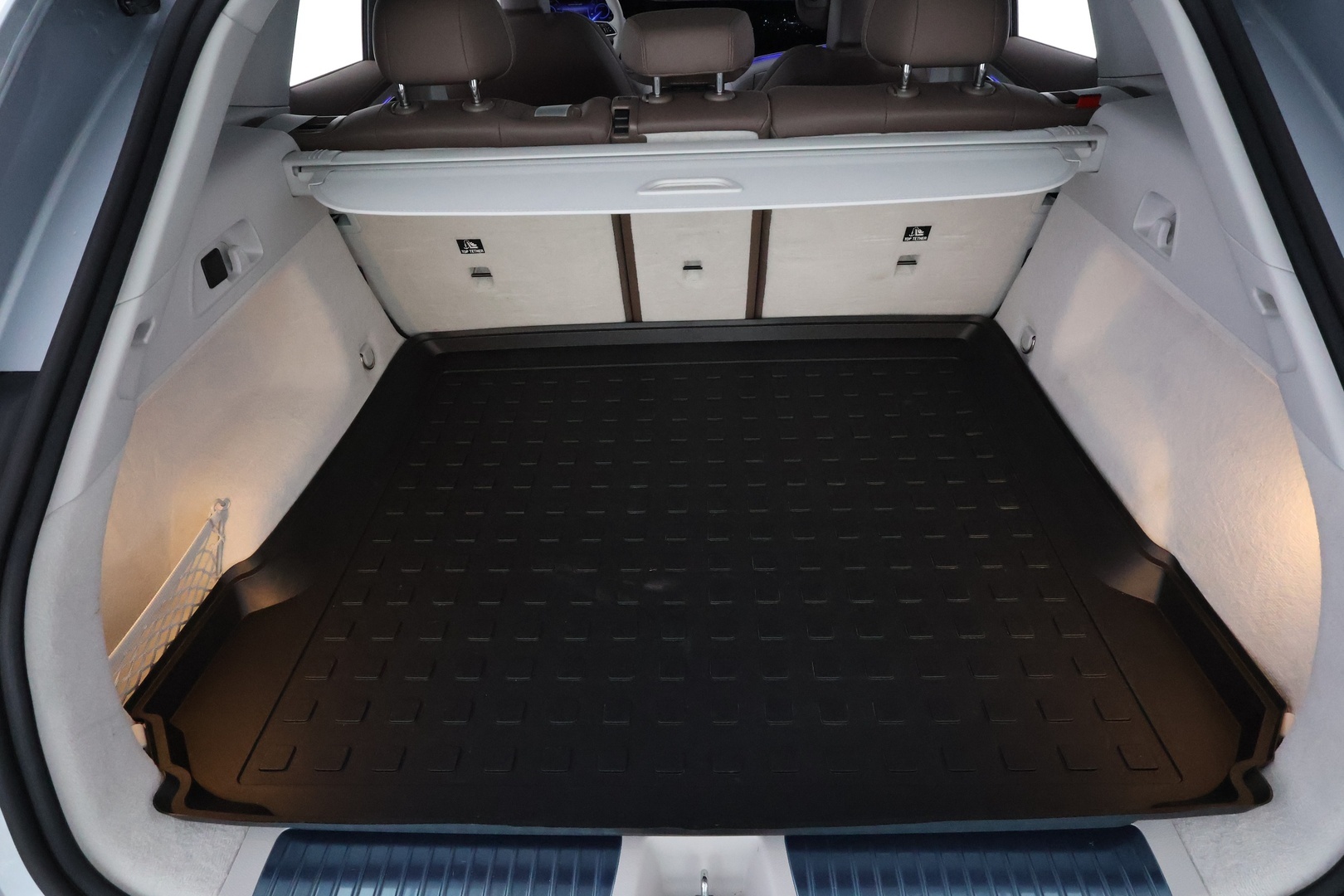 MERCEDES-BENZ EQE SUV 2023