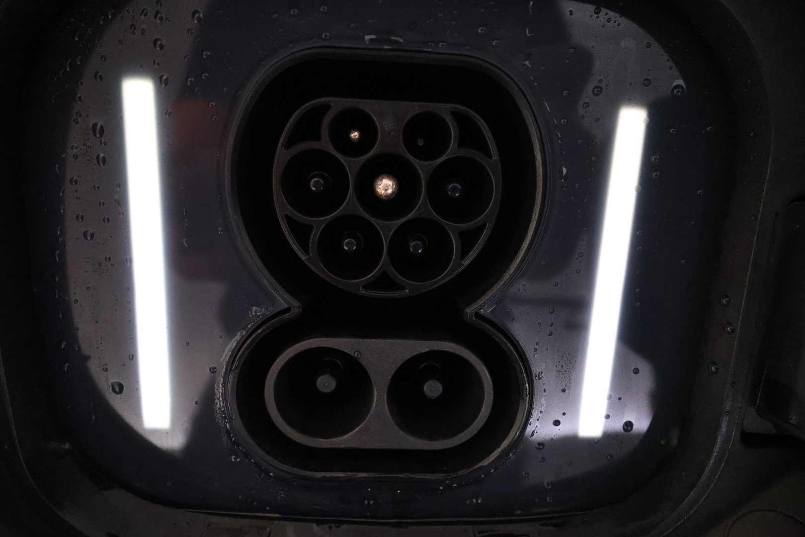 MERCEDES-BENZ EQE SUV 2023