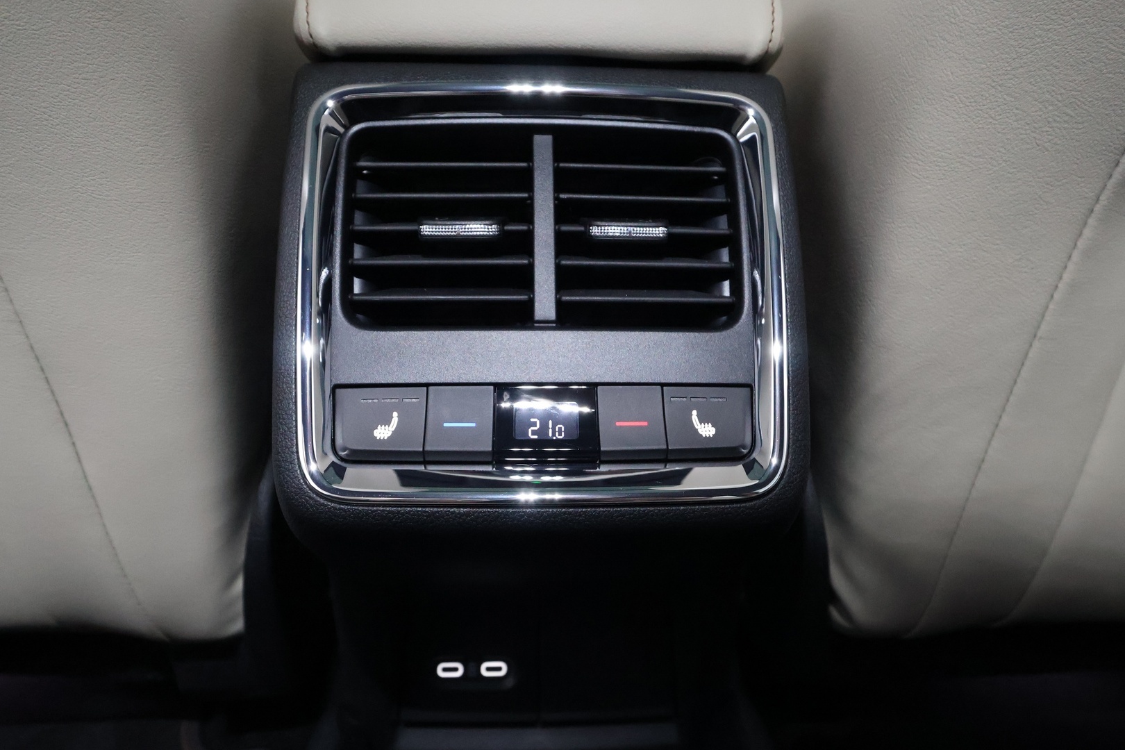 SKODA Enyaq 2025
