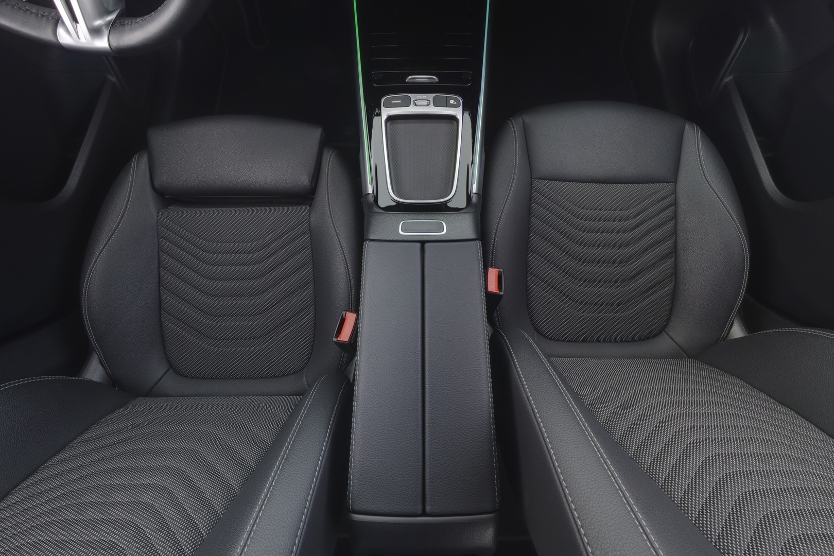 MERCEDES-BENZ EQB 2025