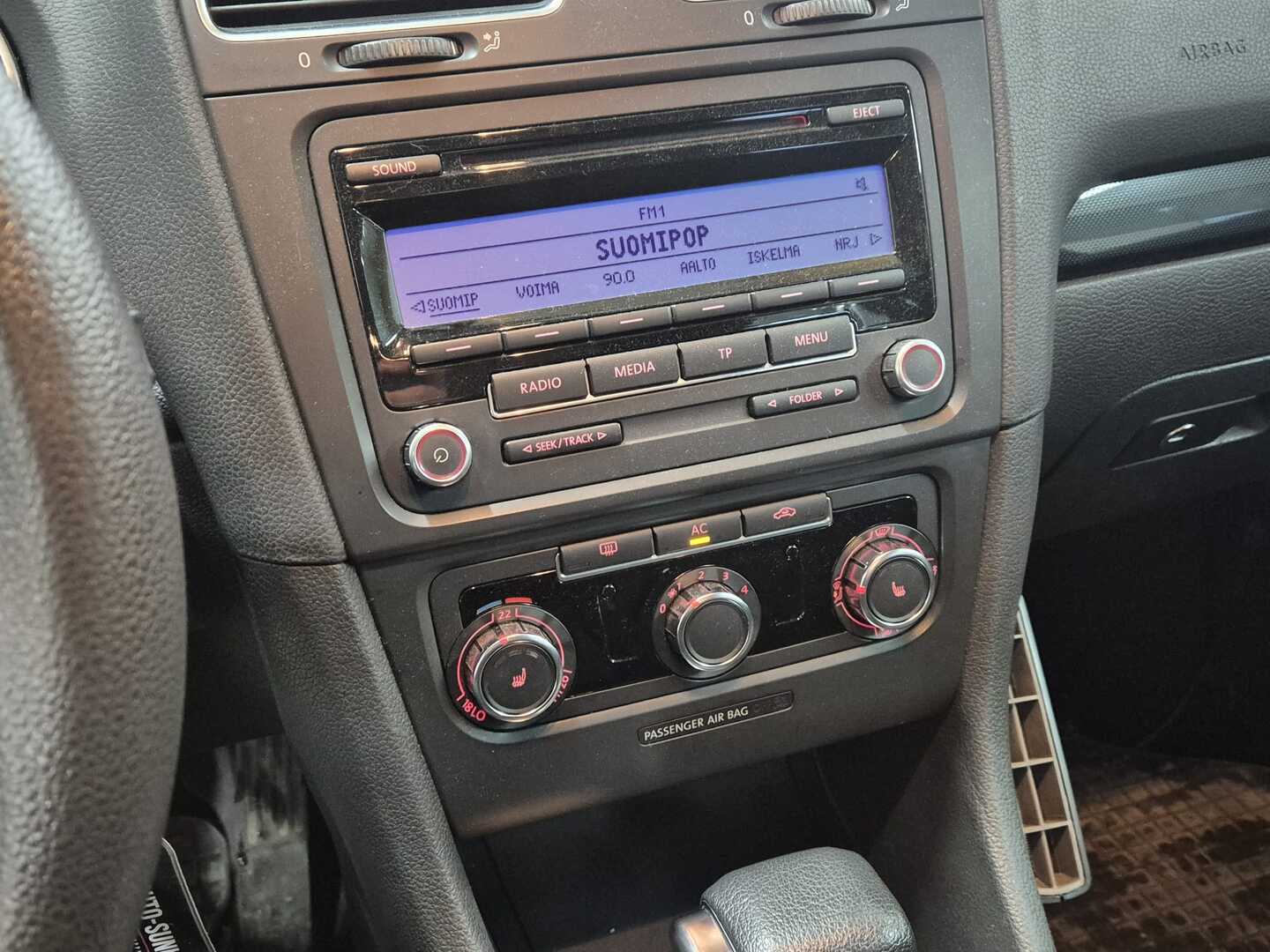 VOLKSWAGEN Golf 2009